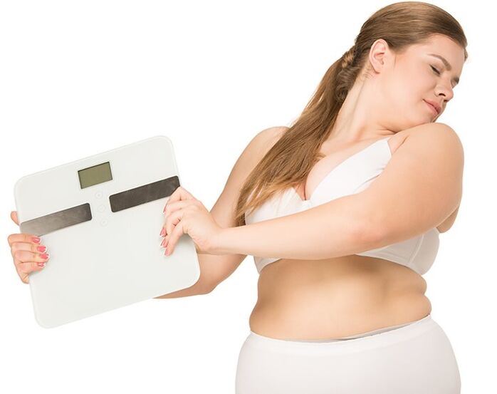 Gadis gemuk sebelum mengambil kapsul Keto Diet